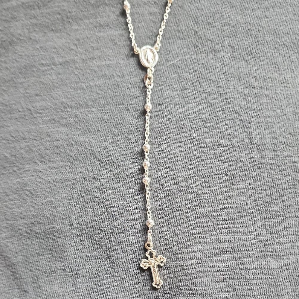 Elegant Gold Cross Necklace